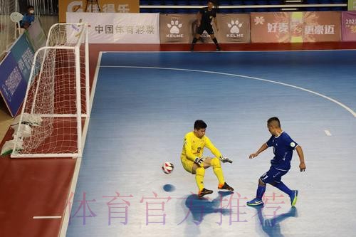 十四运群众比赛足球项目五人制足球男子甲组城市街道（社区）组比赛在宁夏银川开赛